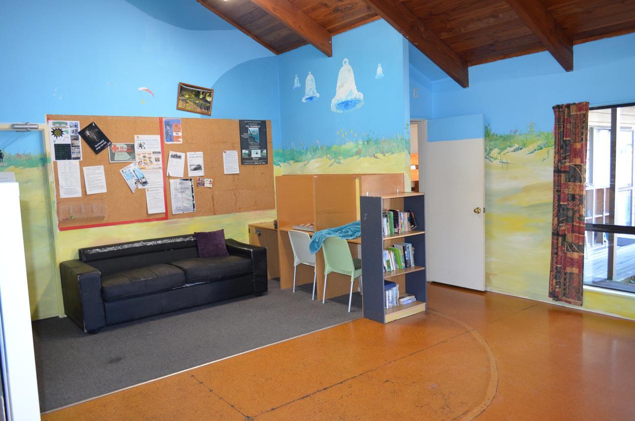 Bell Lodge Motel & Backpackers Hostel Tauranga Exterior photo